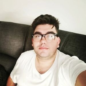 Meet your Posher, Emmanuel